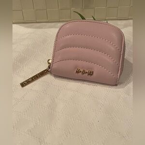 EUC, House of Want Vegan Leather zip around wallet. Light Pink. Gold toned